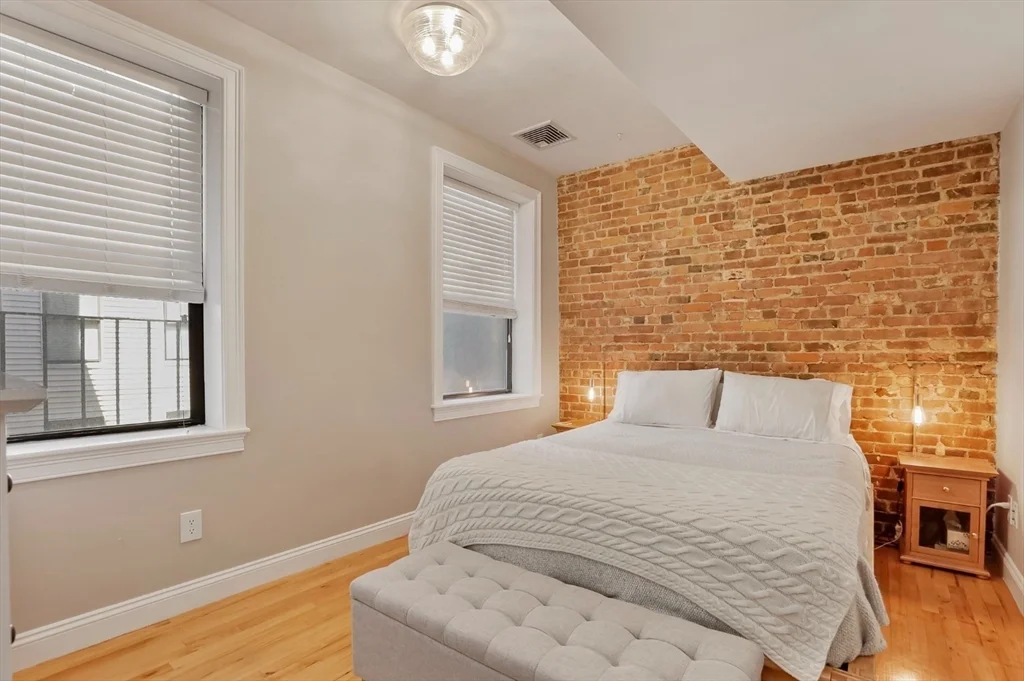 1 bed, 1 bath apartment for rent at 454 Hanover St Unit 4, North End — photo 14 of 23