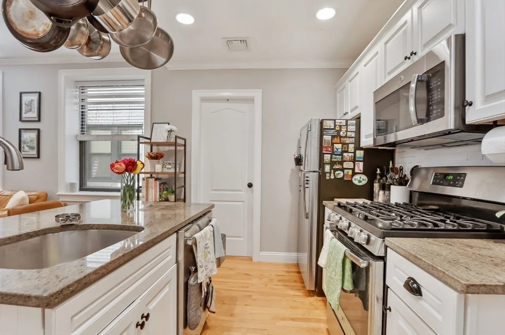 1 bed, 1 bath apartment for rent at 454 Hanover St Unit 4, North End — photo 10 of 23