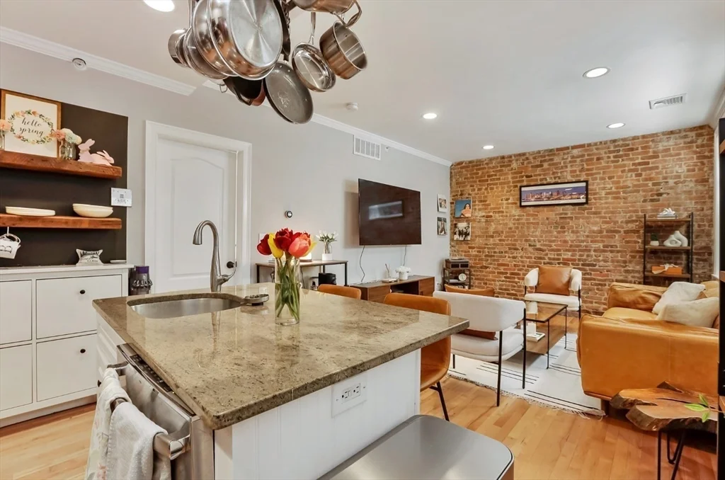 1 bed, 1 bath apartment for rent at 454 Hanover St Unit 4, North End — photo 9 of 23