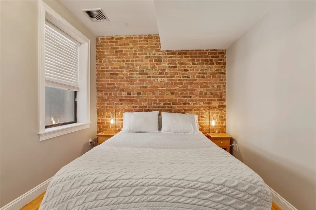 1 bed, 1 bath apartment for rent at 454 Hanover St Unit 4, North End — photo 15 of 23