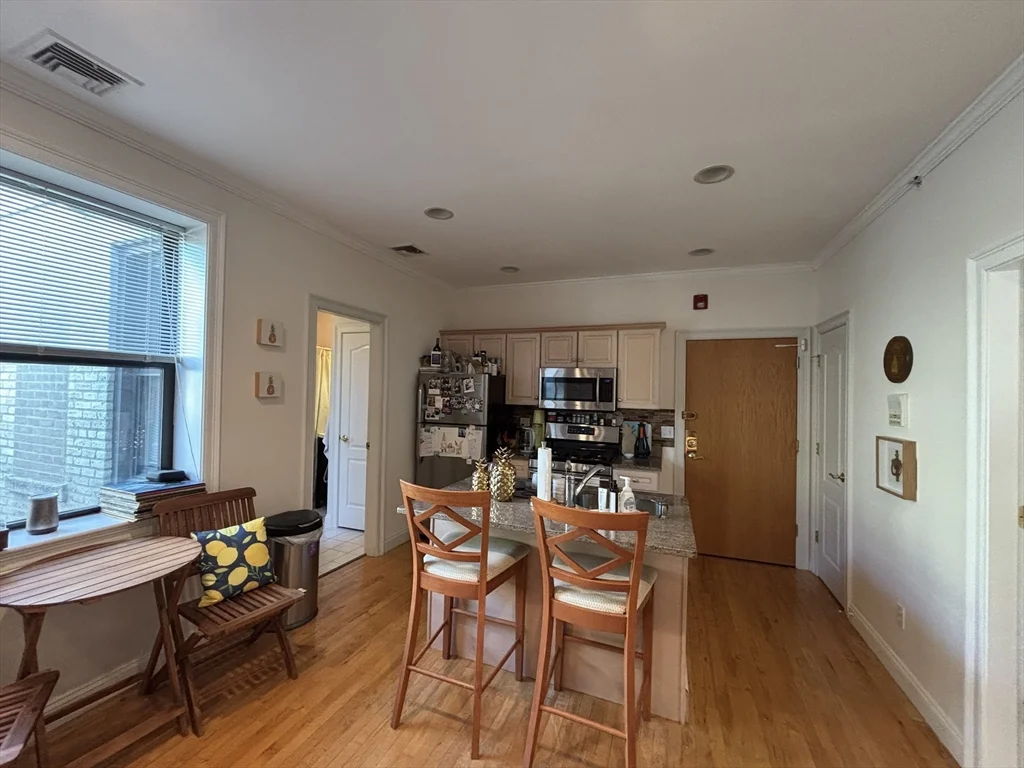 1 bed, 1 bath apartment for rent at 454 Hanover St Unit 8, North End — photo 2 of 7