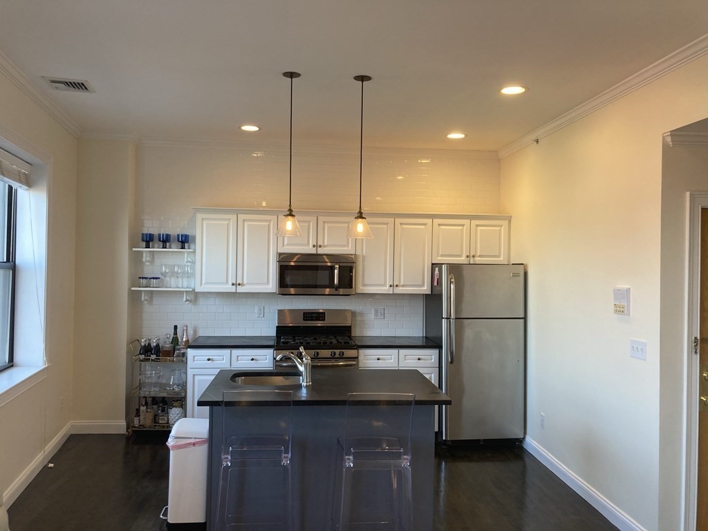 1 bed, 1 bath apartment for rent at 454 Hanover Unit 7B, North End — photo 5 of 11