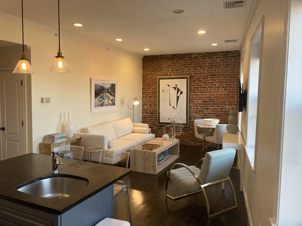 1 bed, 1 bath apartment for rent at 454 Hanover Unit 7B, North End — photo 2 of 11