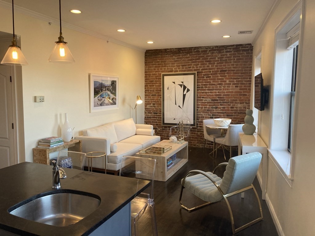 1 bed, 1 bath apartment for rent at 454 Hanover Unit 7B, North End — photo 4 of 11