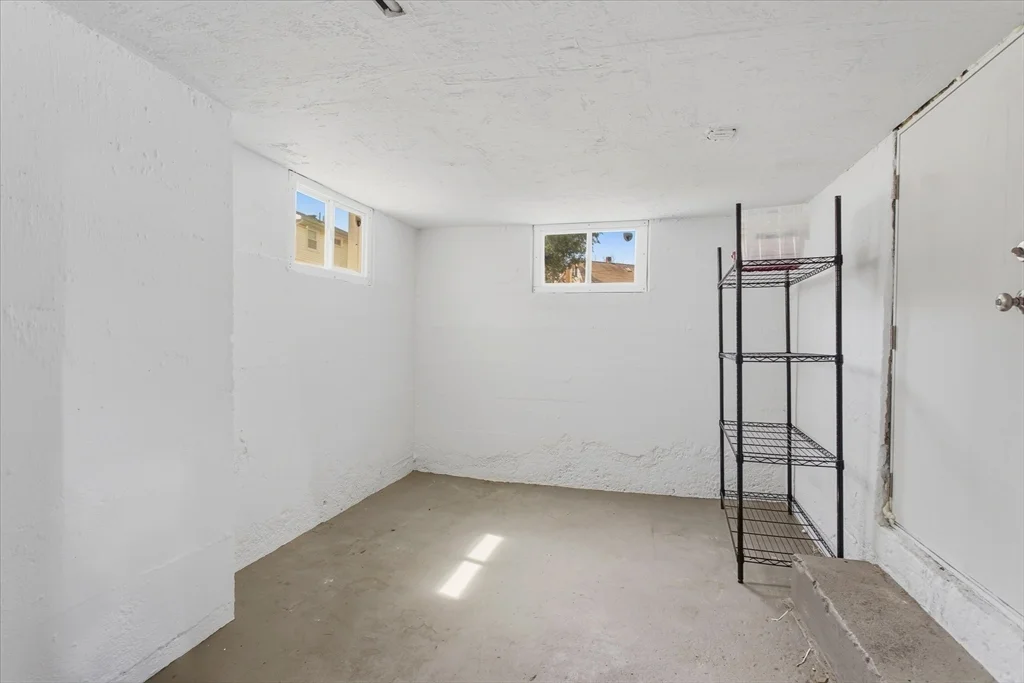 2 bed, 1 bath apartment for rent at 454 Quarry St Unit 454, Quincy — photo 20 of 29