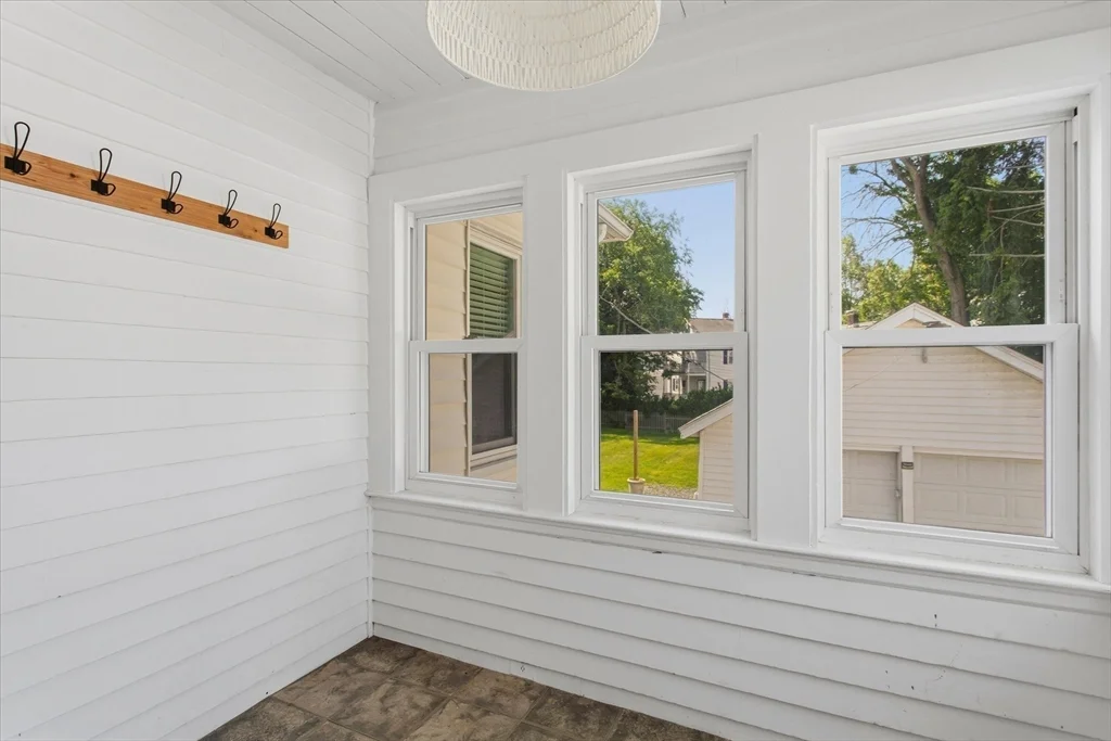 2 bed, 1 bath apartment for rent at 454 Quarry St Unit 454, Quincy — photo 8 of 29