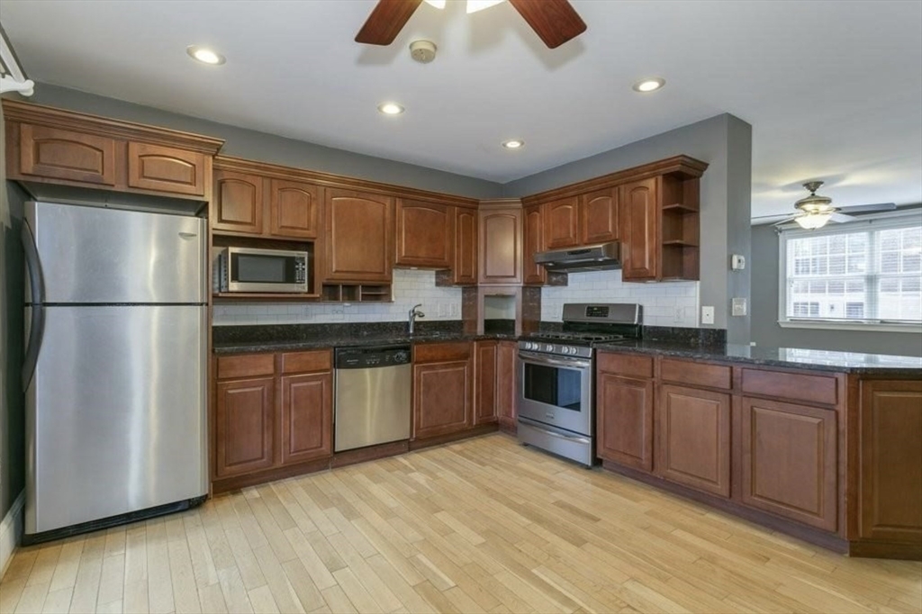 4 bed, 2 bath apartment for rent at 454 W 4th St, South Boston — photo 1 of 15