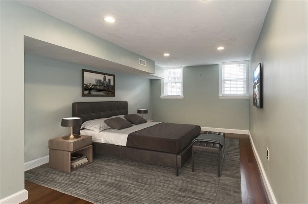 4 bed, 2 bath apartment for rent at 454 W 4th St, South Boston — photo 9 of 15