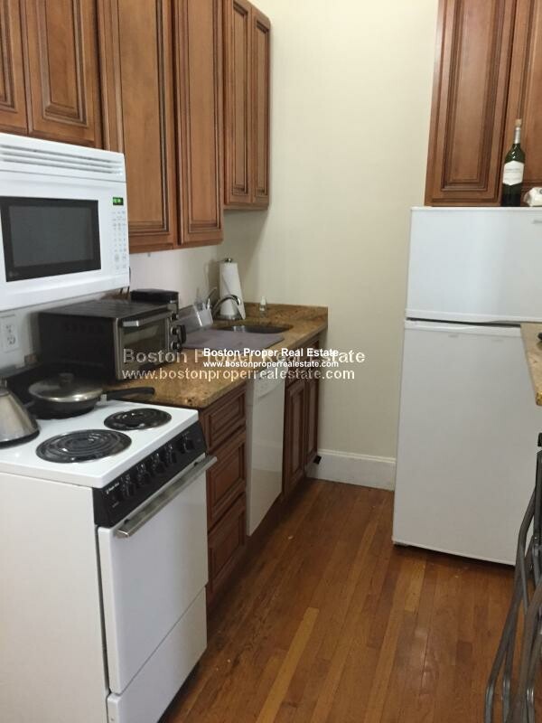 1 bed, 1 bath apartment for rent at 455 Beacon St Unit 3, Back Bay — photo 8 of 13
