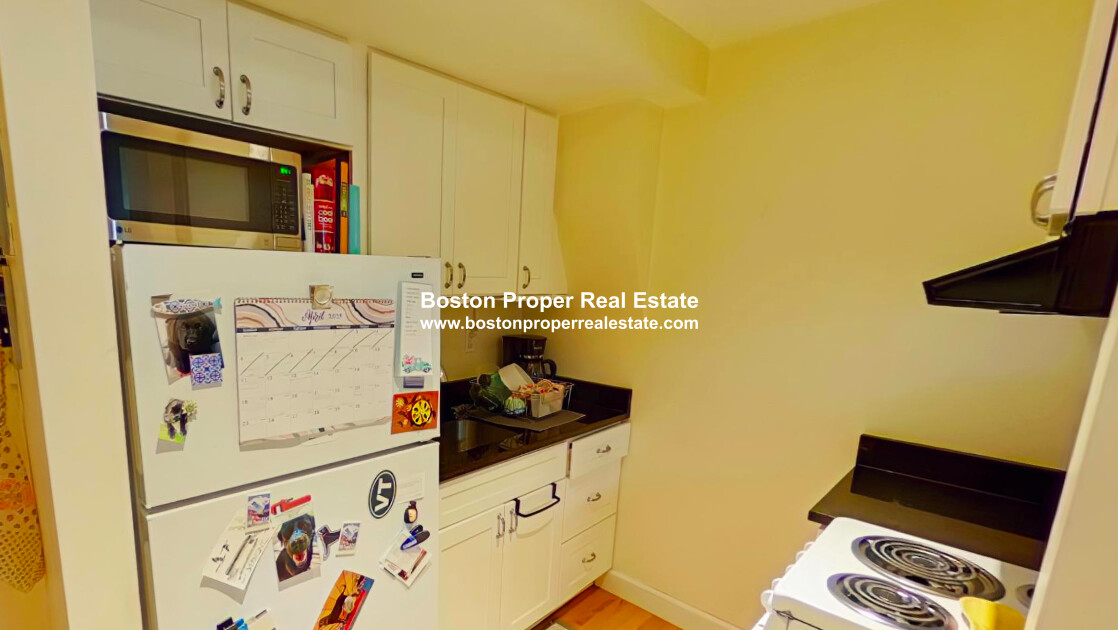 Studio bed, 1 bath apartment for rent at 455 Beacon St Unit 9, Back Bay — photo 3 of 9