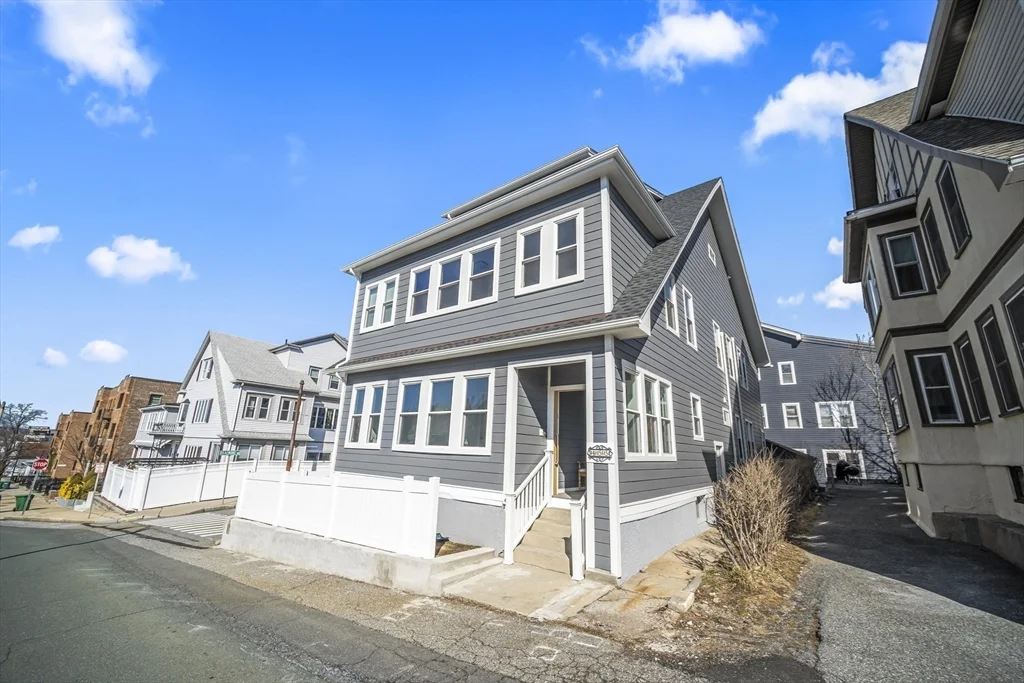 4 bed, 2 bath apartment for rent at 455 Broadway Unit 2, Winter Hill — photo 2 of 30