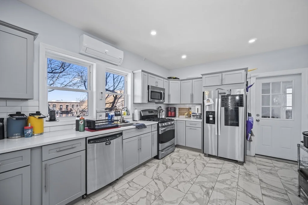 4 bed, 2 bath apartment for rent at 455 Broadway Unit 2, Winter Hill — photo 18 of 30