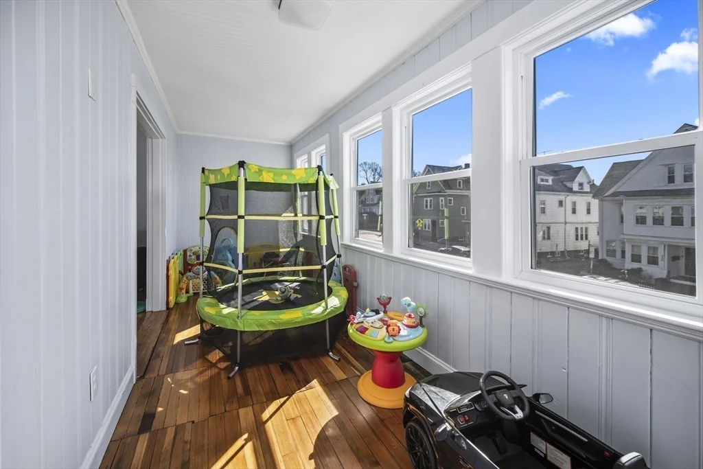 4 bed, 2 bath apartment for rent at 455 Broadway Unit 2, Winter Hill — photo 11 of 30