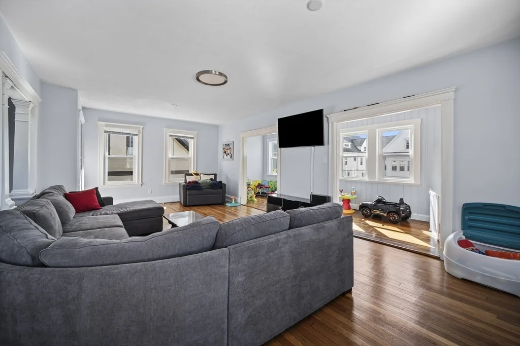 4 bed, 2 bath apartment for rent at 455 Broadway Unit 2, Winter Hill — photo 10 of 30