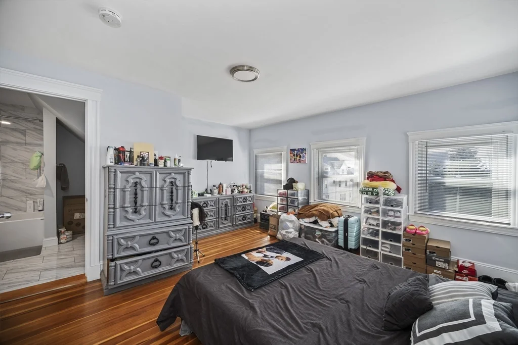 4 bed, 2 bath apartment for rent at 455 Broadway Unit 2, Winter Hill — photo 21 of 30