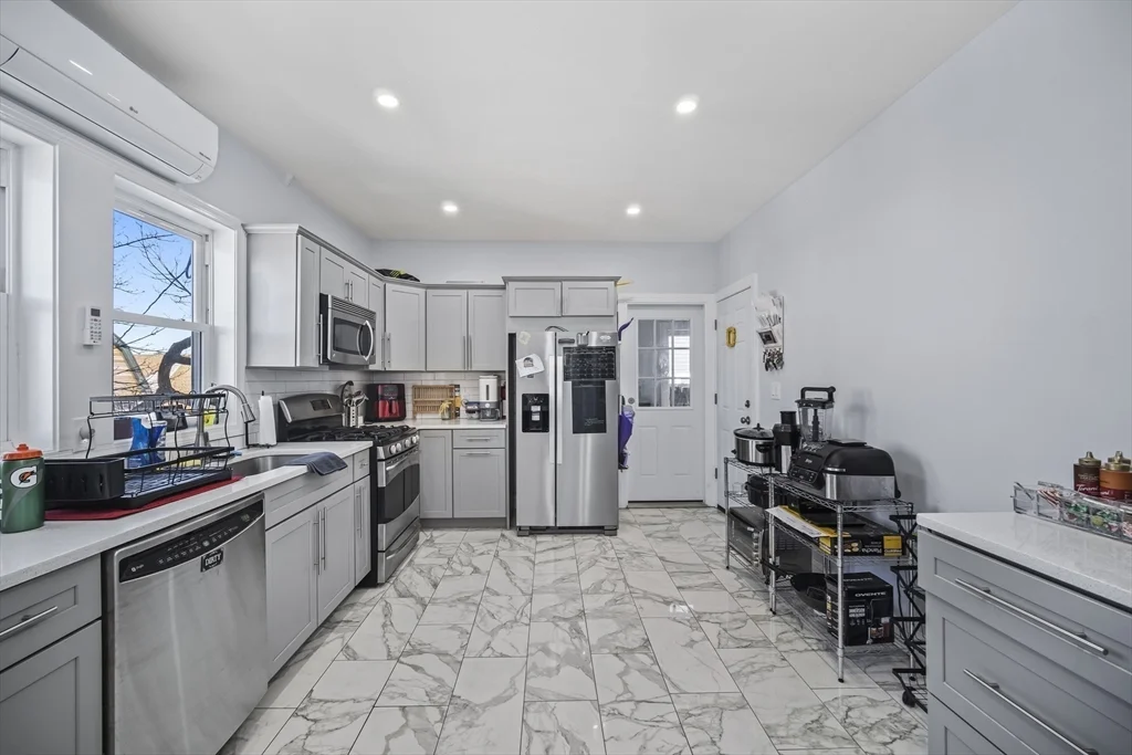 4 bed, 2 bath apartment for rent at 455 Broadway Unit 2, Winter Hill — photo 19 of 30