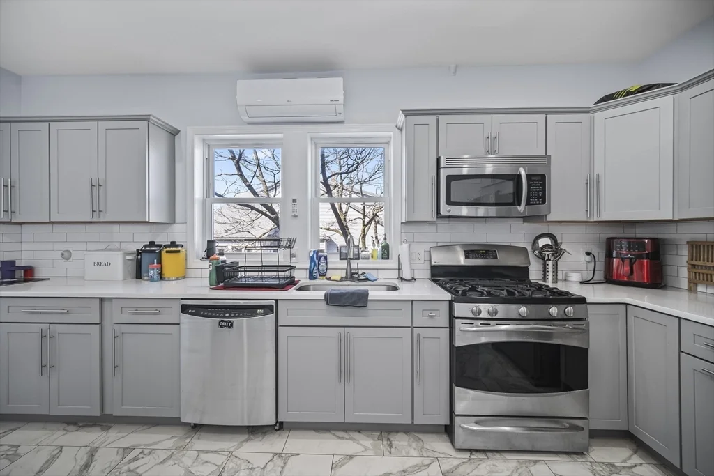 4 bed, 2 bath apartment for rent at 455 Broadway Unit 2, Winter Hill — photo 20 of 30