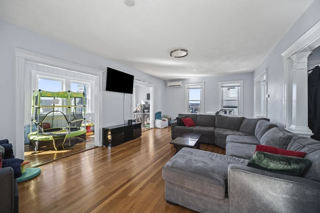 4 bed, 2 bath apartment for rent at 455 Broadway Unit 2, Winter Hill — photo 7 of 30