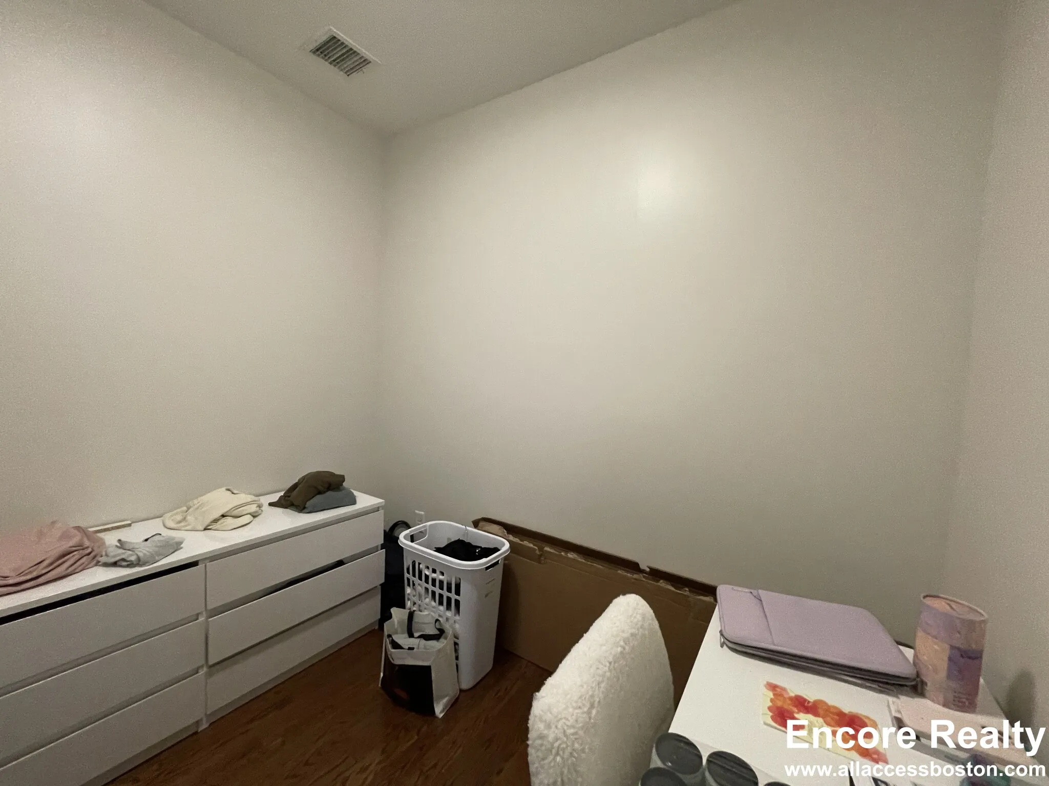 1.5 bed, 1 bath apartment for rent at 455 Harvard St Unit 204, North Brookline — photo 31 of 37