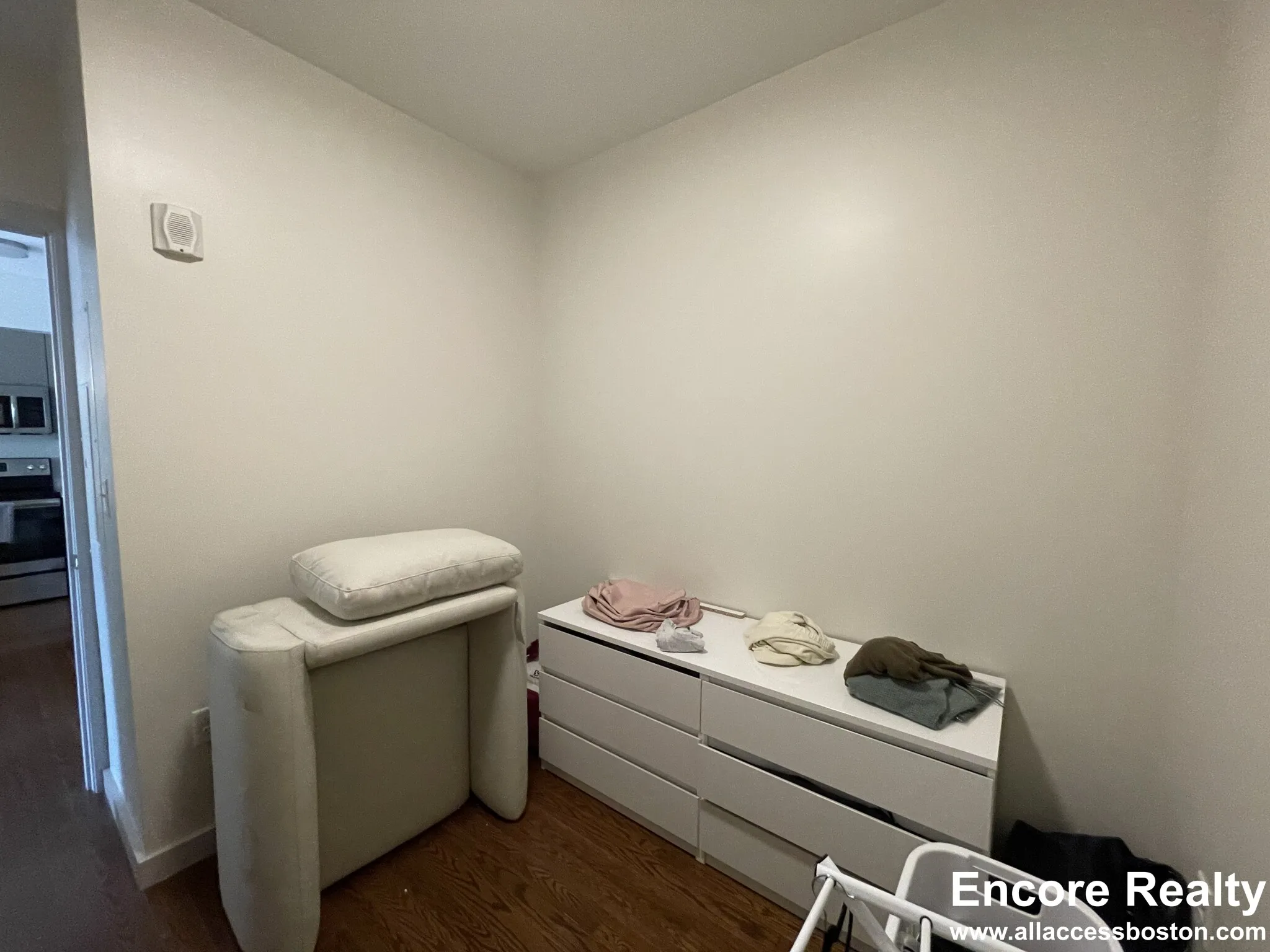 1.5 bed, 1 bath apartment for rent at 455 Harvard St Unit 204, North Brookline — photo 30 of 37