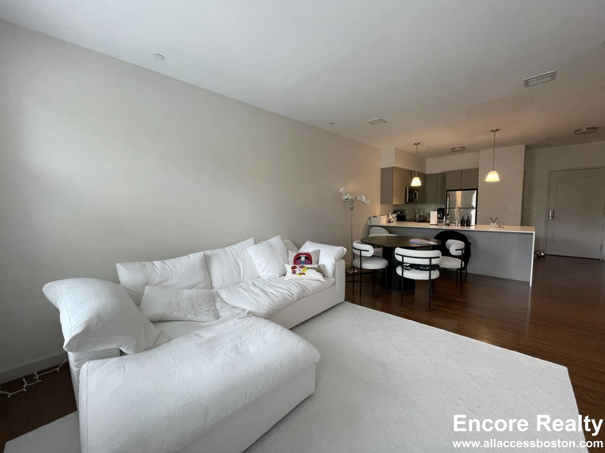1.5 bed, 1 bath apartment for rent at 455 Harvard St Unit 204, North Brookline — photo 9 of 37