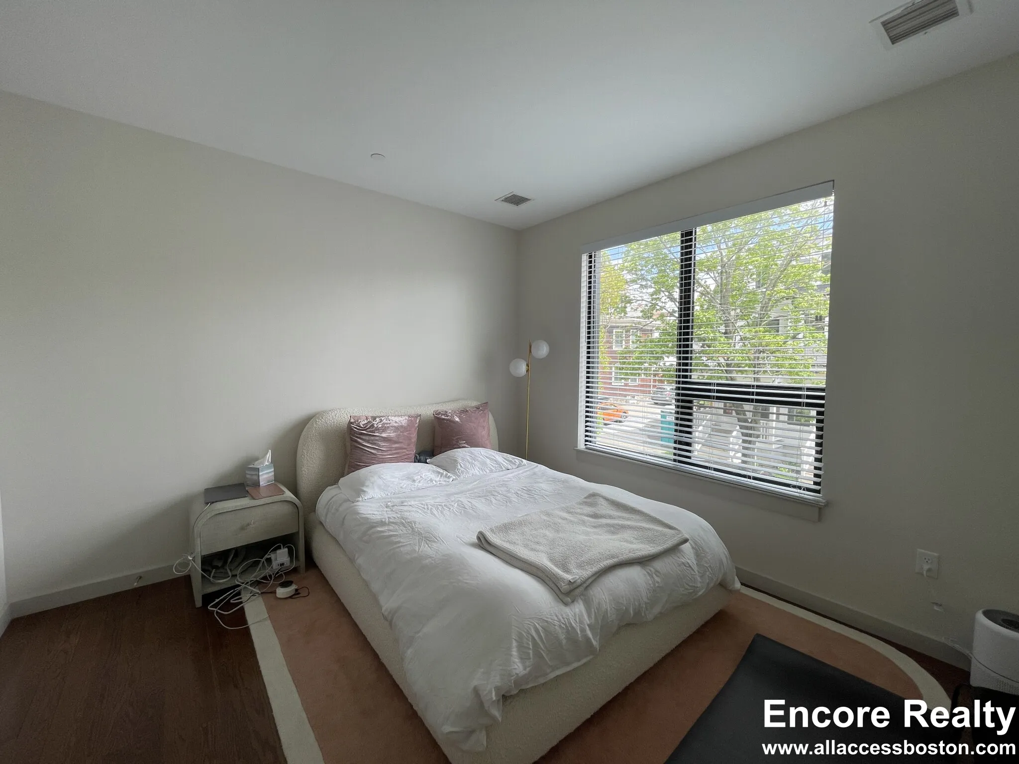 1.5 bed, 1 bath apartment for rent at 455 Harvard St Unit 204N, North Brookline — photo 7 of 26