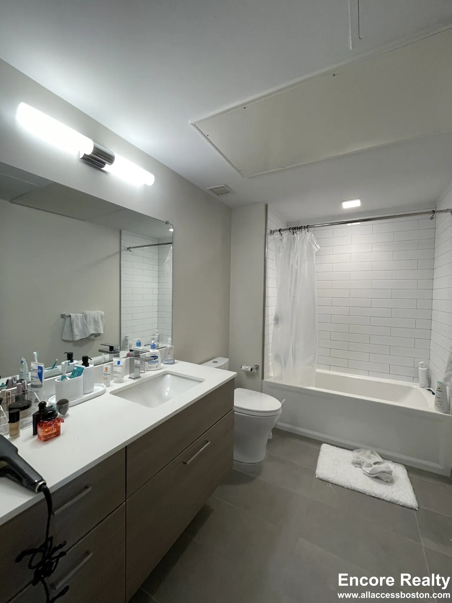 1.5 bed, 1 bath apartment for rent at 455 Harvard St Unit 204N, North Brookline — photo 11 of 26