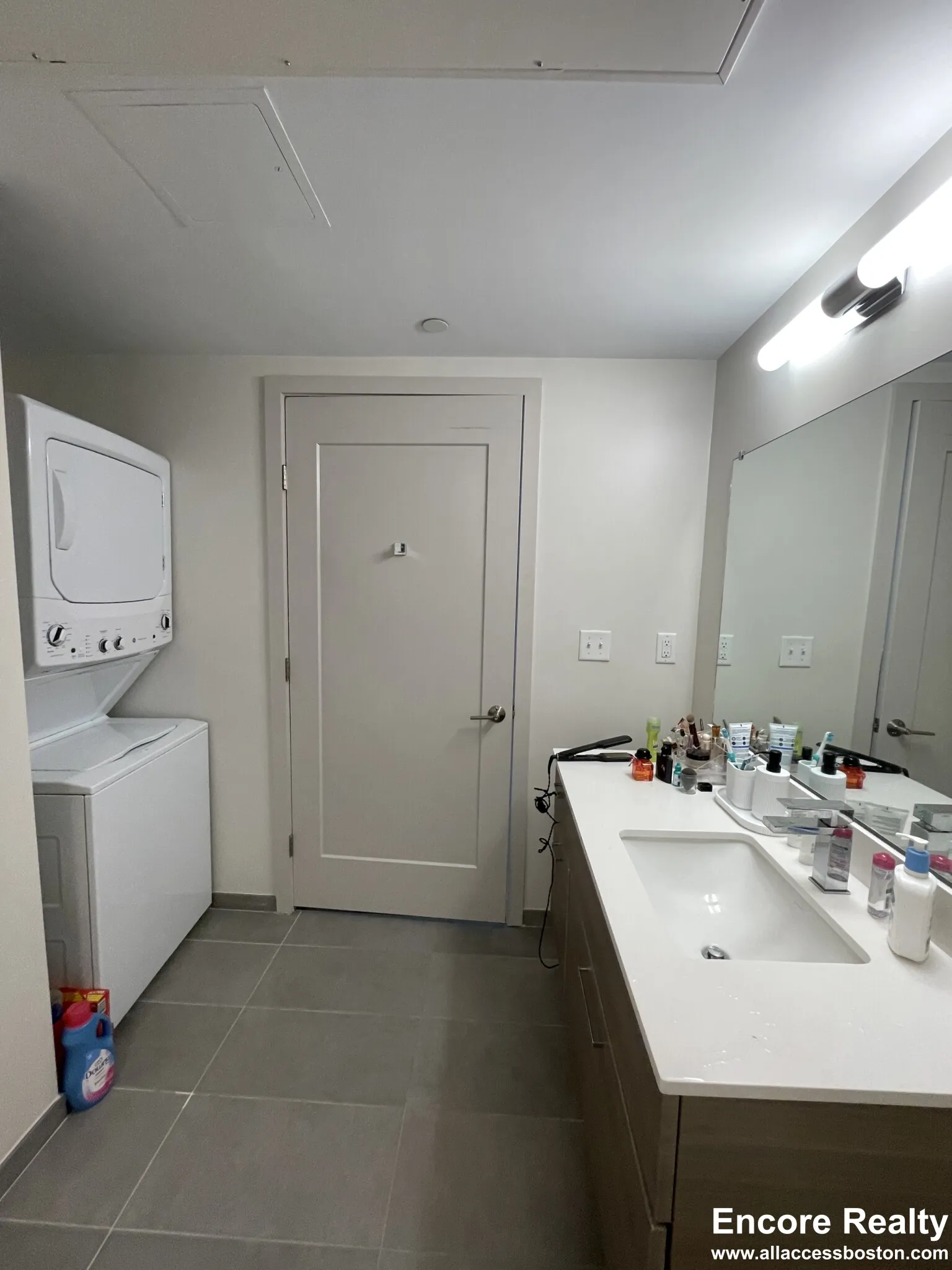 1.5 bed, 1 bath apartment for rent at 455 Harvard St Unit 204N, North Brookline — photo 14 of 26