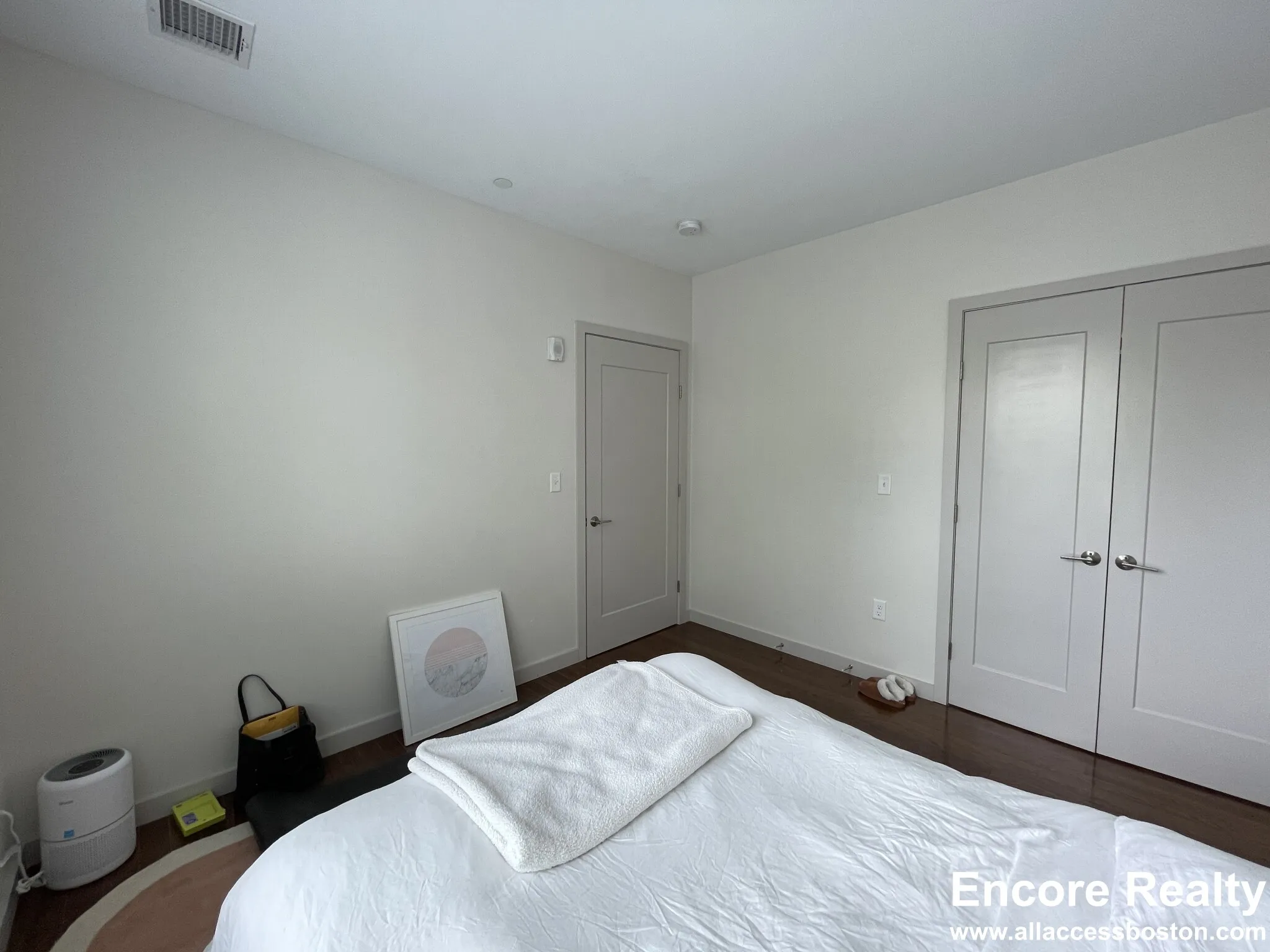 1.5 bed, 1 bath apartment for rent at 455 Harvard St Unit 204N, North Brookline — photo 8 of 26