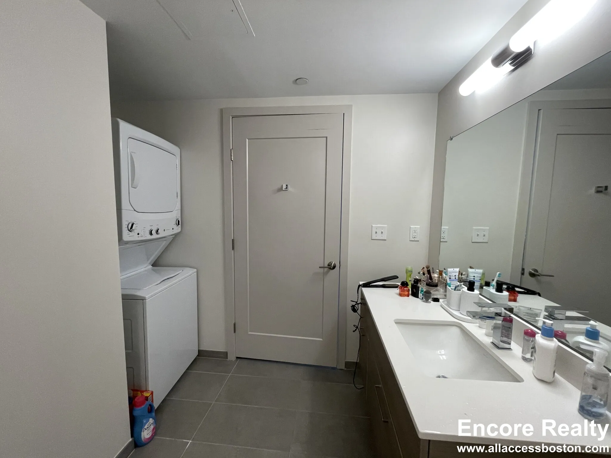 1.5 bed, 1 bath apartment for rent at 455 Harvard St Unit 204N, North Brookline — photo 13 of 26