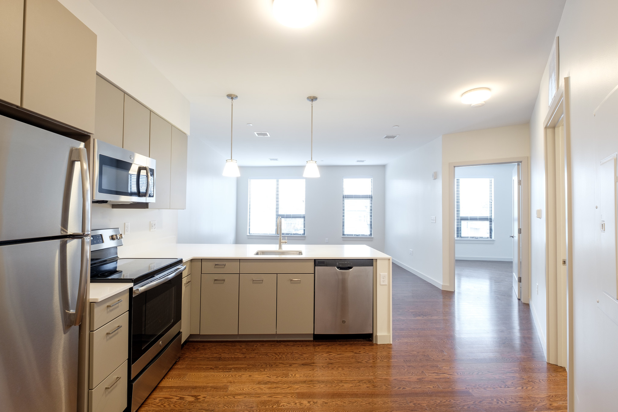 1 bed, 1 bath apartment for rent at 455 Harvard St Unit 302, North Brookline — photo 1 of 12