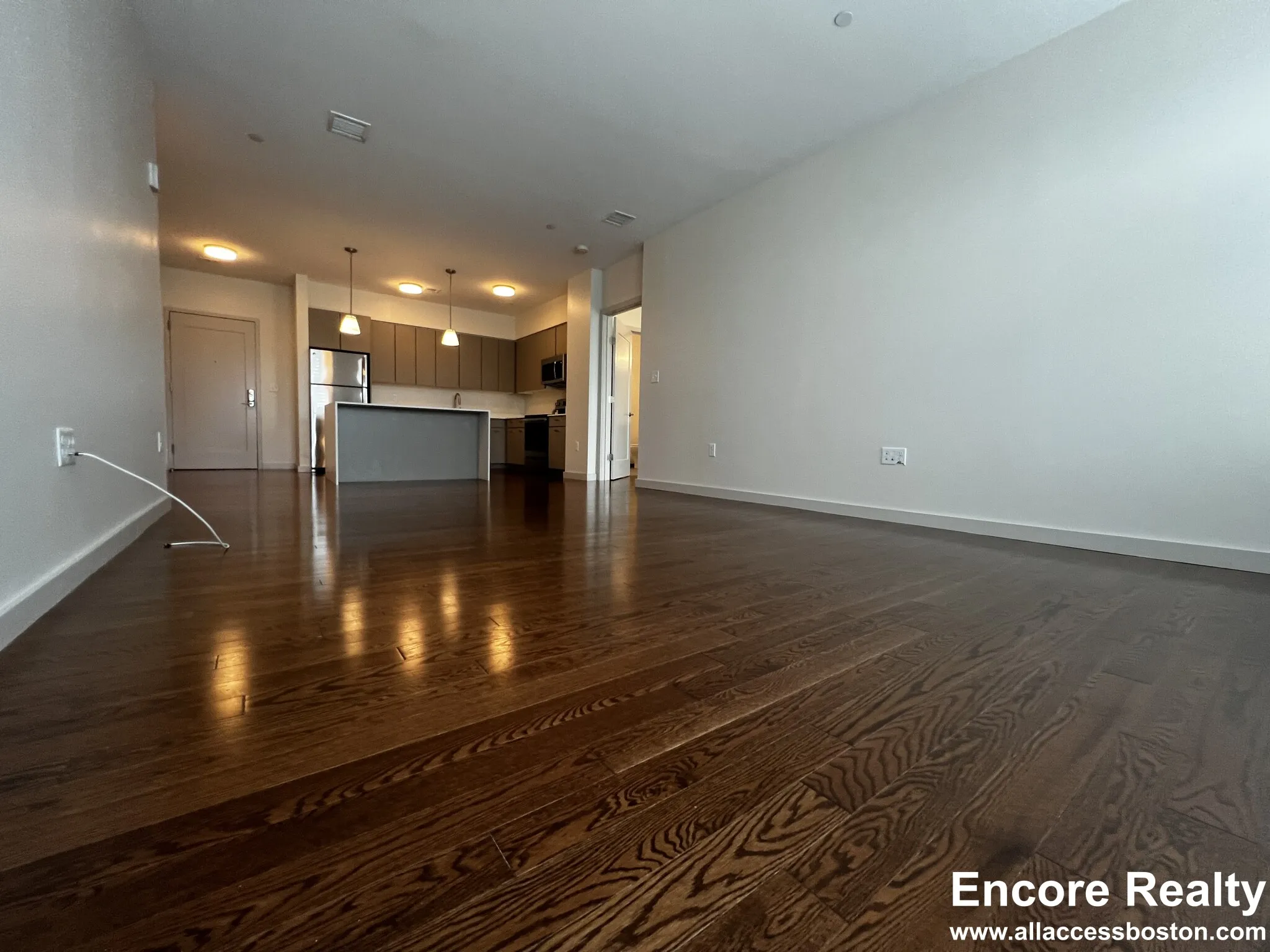 3 bed, 2 bath apartment for rent at 455 Harvard St Unit 305, North Brookline — photo 5 of 22