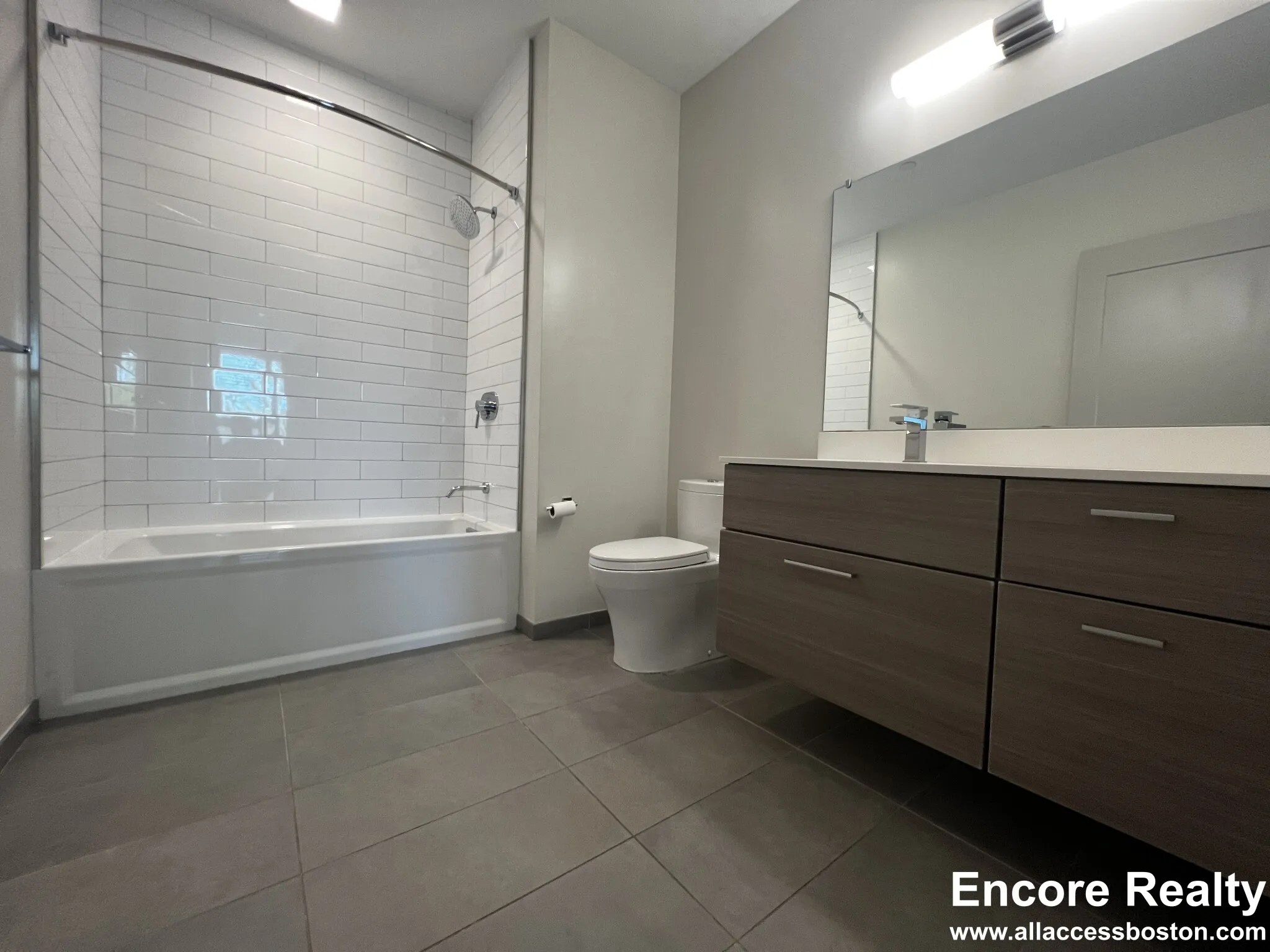 3 bed, 2 bath apartment for rent at 455 Harvard St Unit 305, North Brookline — photo 10 of 22