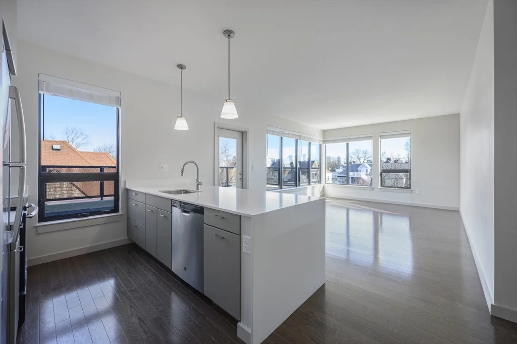 2 bed, 2 bath apartment for rent at 455 Harvard St Unit 404, Coolidge Corner — photo 4 of 15