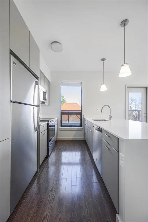 2 bed, 2 bath apartment for rent at 455 Harvard St Unit 404, Coolidge Corner — photo 6 of 15