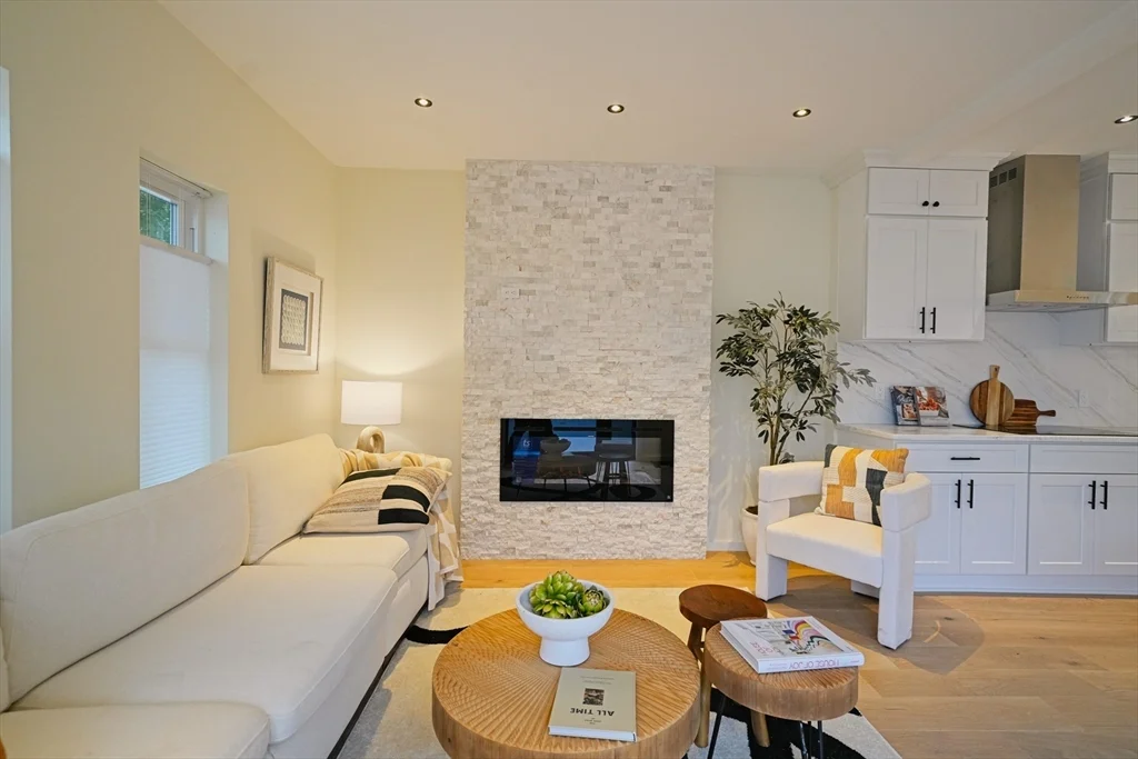 4 bed, 4+ bath apartment for rent at 455 Summer St Unit 455, Arlington — photo 4 of 41
