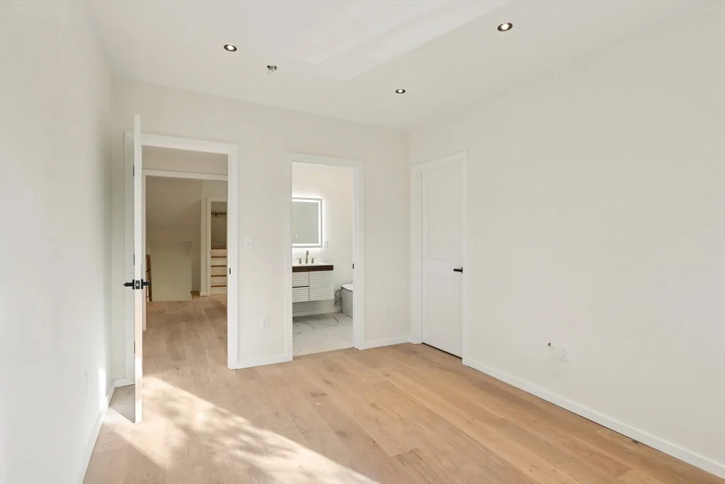 4 bed, 4+ bath apartment for rent at 455 Summer St Unit 455, Arlington — photo 13 of 41