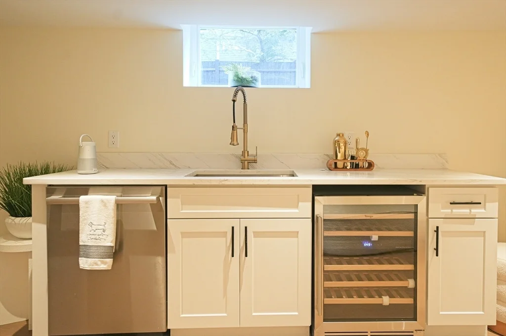 4 bed, 4+ bath apartment for rent at 455 Summer St Unit 455, Arlington — photo 25 of 41