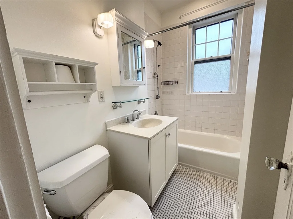 2 bed, 1 bath apartment for rent at 455 Washington St Unit 4, Coolidge Corner — photo 10 of 19