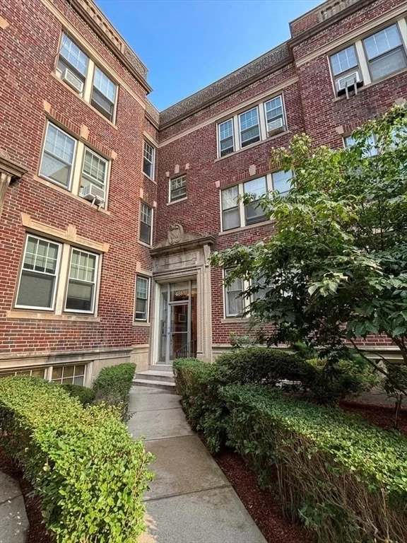2 bed, 1 bath apartment for rent at 455 Washington St Unit 4, Coolidge Corner — photo 17 of 19