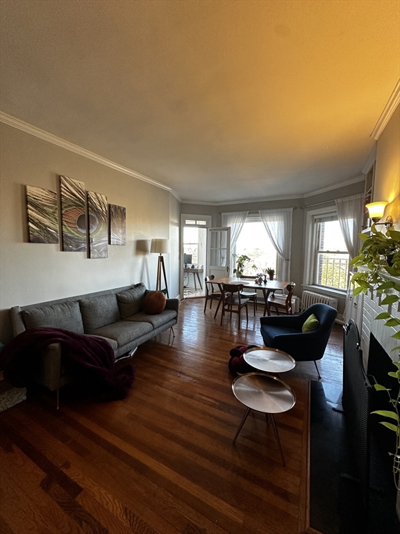 1 bed, 1 bath apartment for rent at 456 Beacon St Unit 10, Back Bay — photo 2 of 9