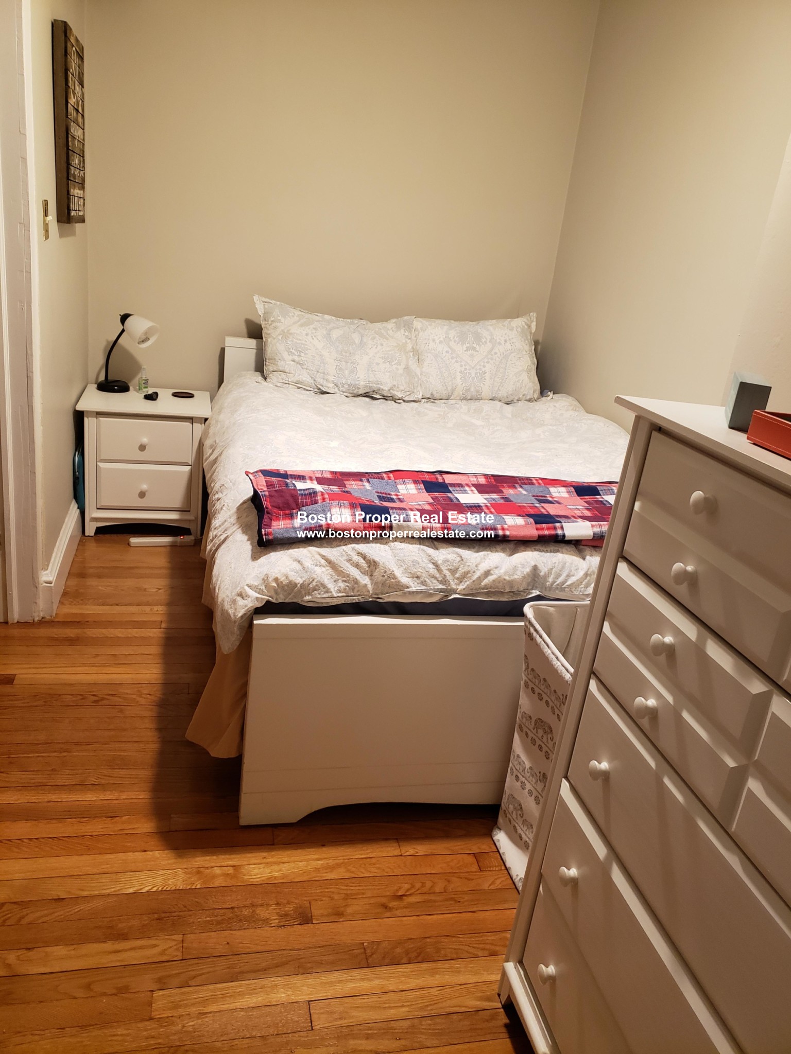 Studio bed, 1 bath apartment for rent at 456 Beacon St Unit 2, Back Bay — photo 9 of 16