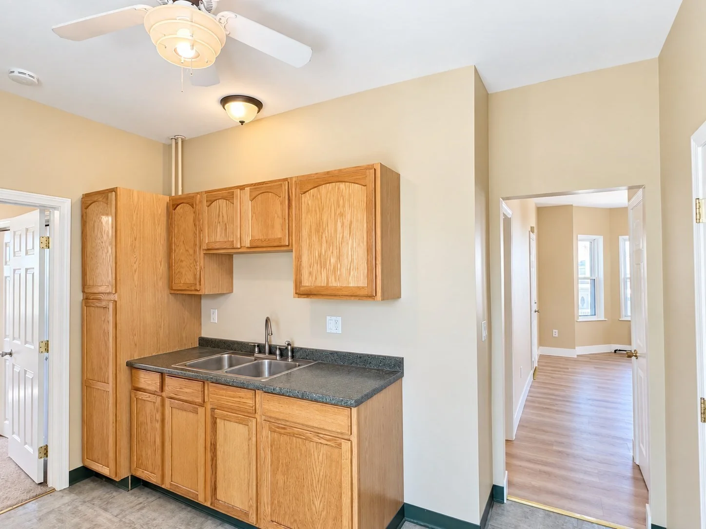 2 bed, 1 bath apartment for rent at 456 Coggeshall St Unit 2, Fall River — photo 8 of 17