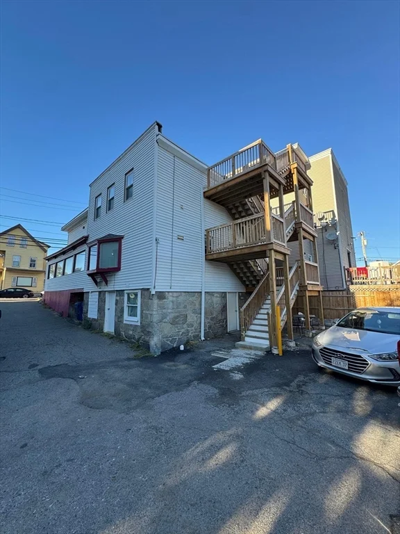 1 bed, 1 bath apartment for rent at 456 Haverhill St Unit 3, Lawrence — photo 6 of 8