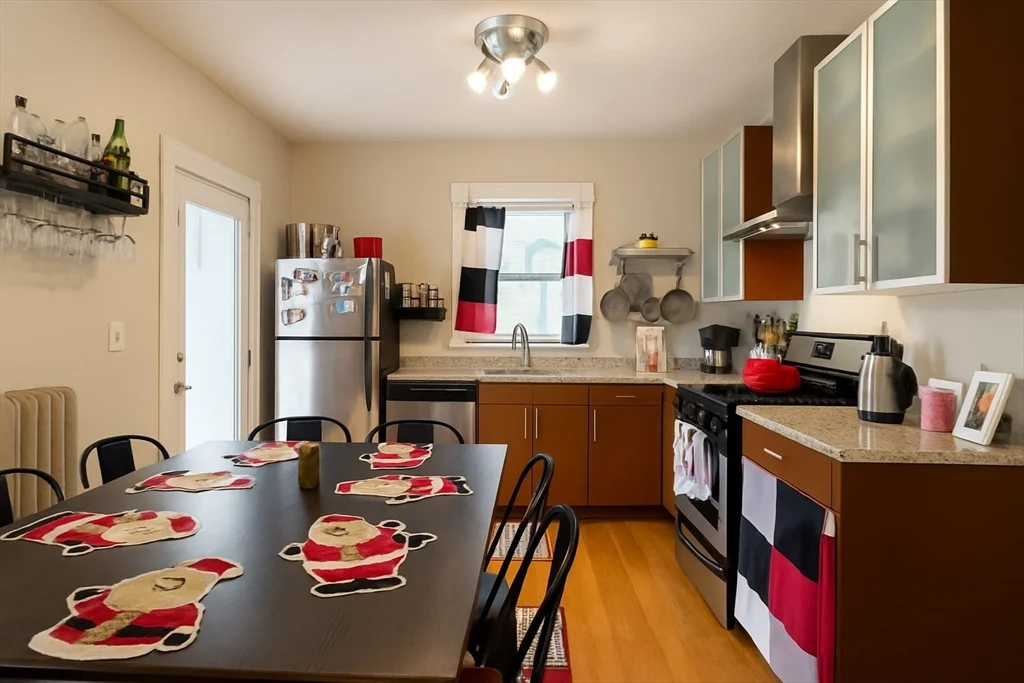 1 bed, 1 bath apartment for rent at 456 Medford St Unit 4, Winter Hill — photo 4 of 20