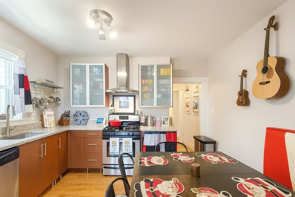 1 bed, 1 bath apartment for rent at 456 Medford St Unit 4, Winter Hill — photo 8 of 20