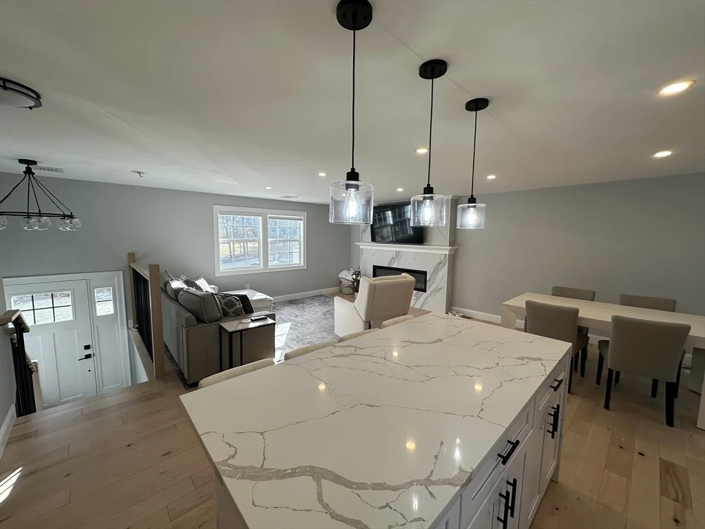 4 bed, 2 bath apartment for rent at 456 Parsonage St, Marshfield — photo 2 of 25