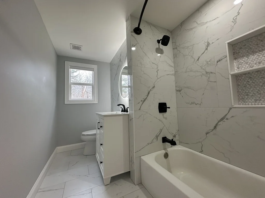 4 bed, 2 bath apartment for rent at 456 Parsonage St, Marshfield — photo 13 of 25