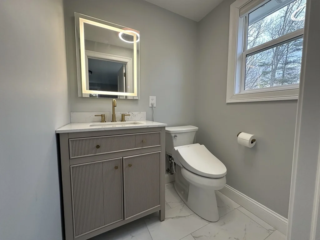 4 bed, 2 bath apartment for rent at 456 Parsonage St, Marshfield — photo 10 of 25