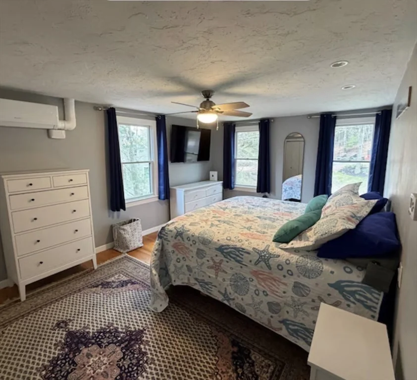 3 bed, 1 bath apartment for rent at 456 South River St, Marshfield — photo 9 of 12
